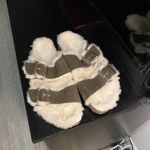 Shearling Birkenstock’s